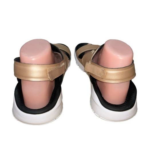 Nike Women's Size 10 Tanjun Slingback Sandals Lightweight # 882694-200 Bronze - Picture 5 of 7